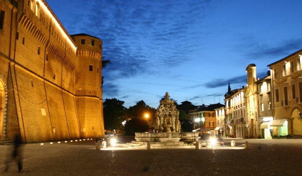 Pazza del Popolo a Cesena