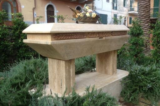Monumento al Caravaggio Monte Argentario, esperienze Hotel Erasmo