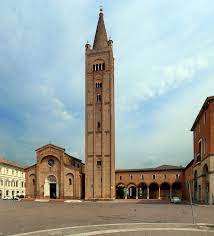 Abbazia di San Mercuriale centro storico di Forlì