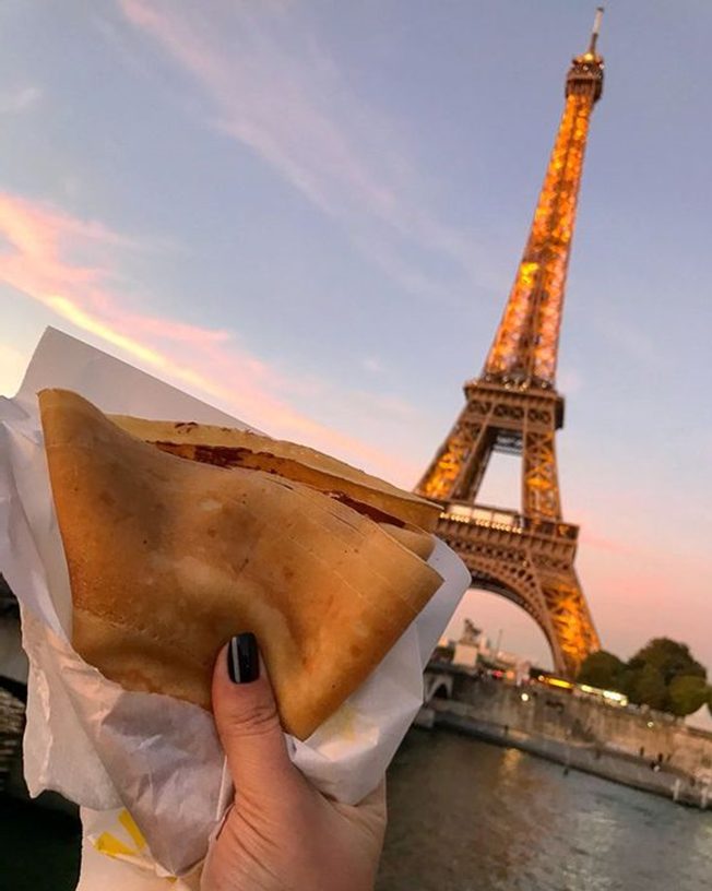 crepes e torre eiffelle